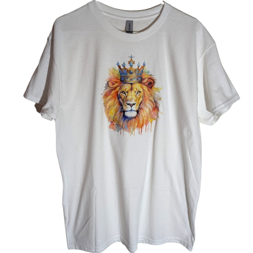 Lion With Crown White Graphic Tee - Size L - All Genders
